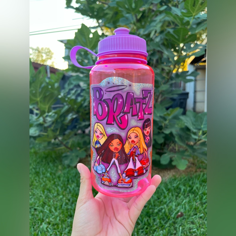 Bratz water jug